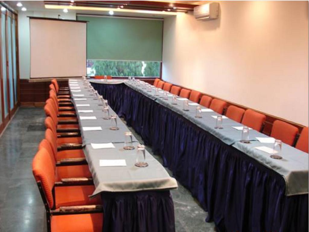 Oyo 15791 Flagship Hotel Executive Hazratganj Lucknow Exterior photo